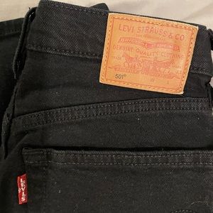 Levi’s 501 Original Cropped Jeans Black 24W x 26L Straight Crop 5 Button